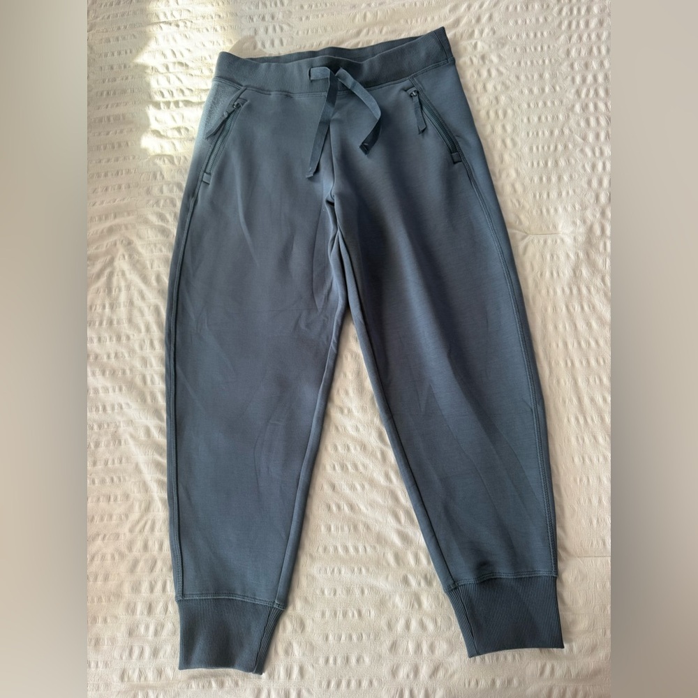 Never Worn Kirkland Signature Joggers